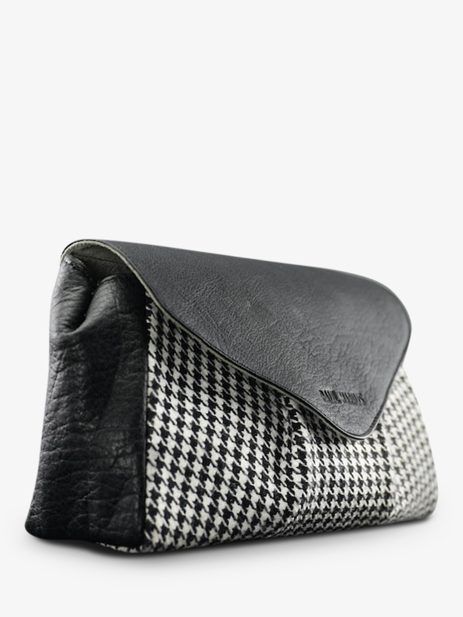 photo-vue-de-cote-sac-bandouliere-cuir-paulmarius-noir-suzon-m-grand-prix-noir-paul-marius-w25m-hs-b