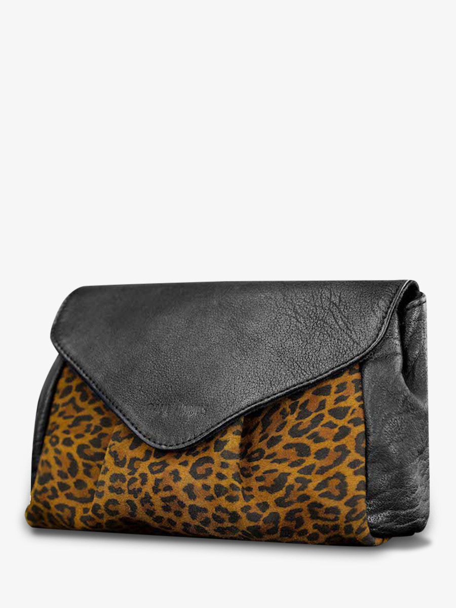 photo-vue-de-cote-sac-bandouliere-cuir-paulmarius-noir-suzon-m-leopard-noir-paul-marius-w25m-lp-b