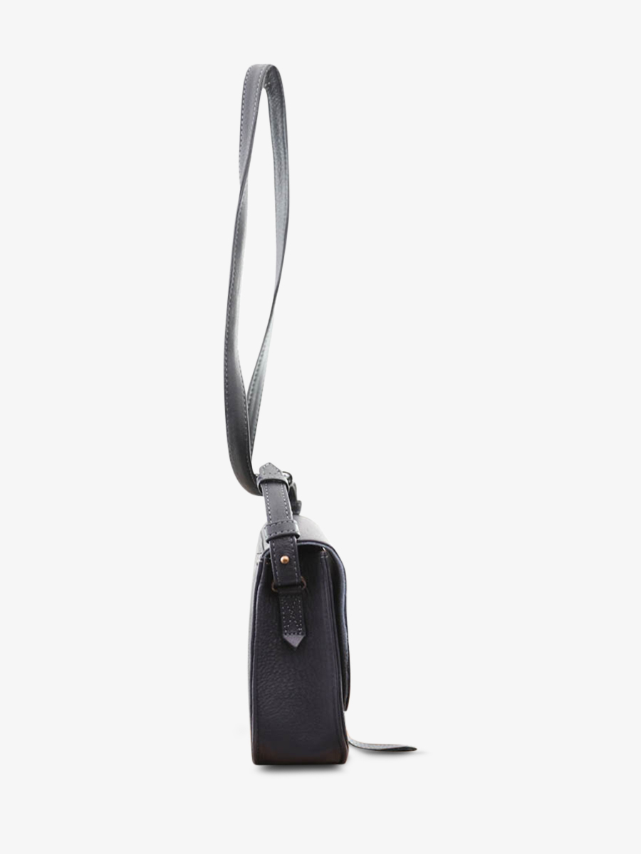 photo-vue-de-cote-sac-bandouliere-cuir-femme-bleu-lidole-bleu-encre-paul-marius-w16-db