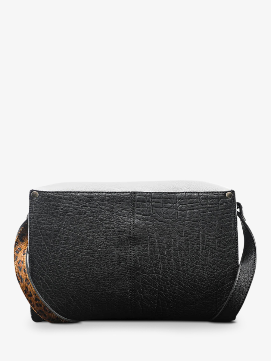 photo-vue-de-dos-sac-bandouliere-cuir-femme-noir-blanc-lindispensable-leopard-noir-blanc-paul-marius-w08-lp-b-w