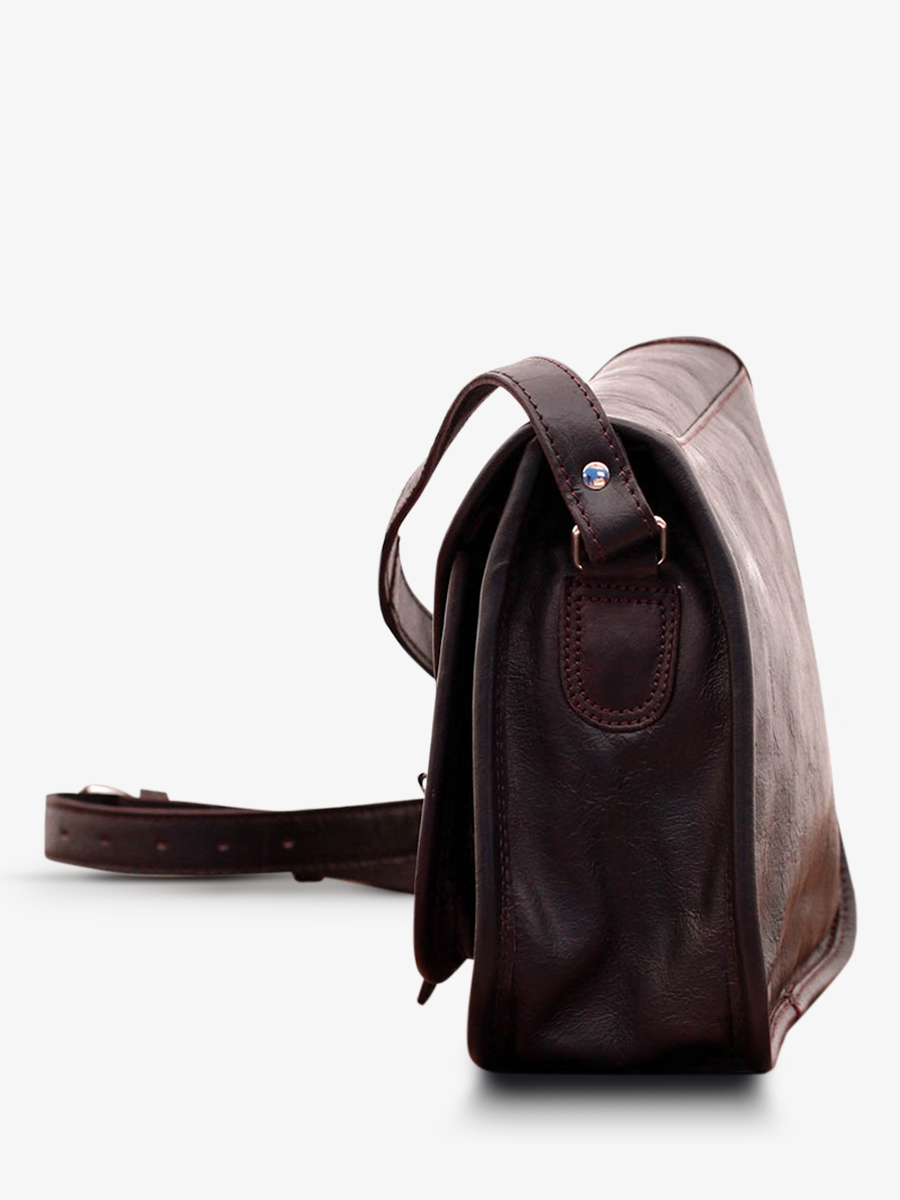 photo-vue-de-cote-sac-bandouliere-cuir-femme-noir-labesace-indus-paul-marius-m09-d