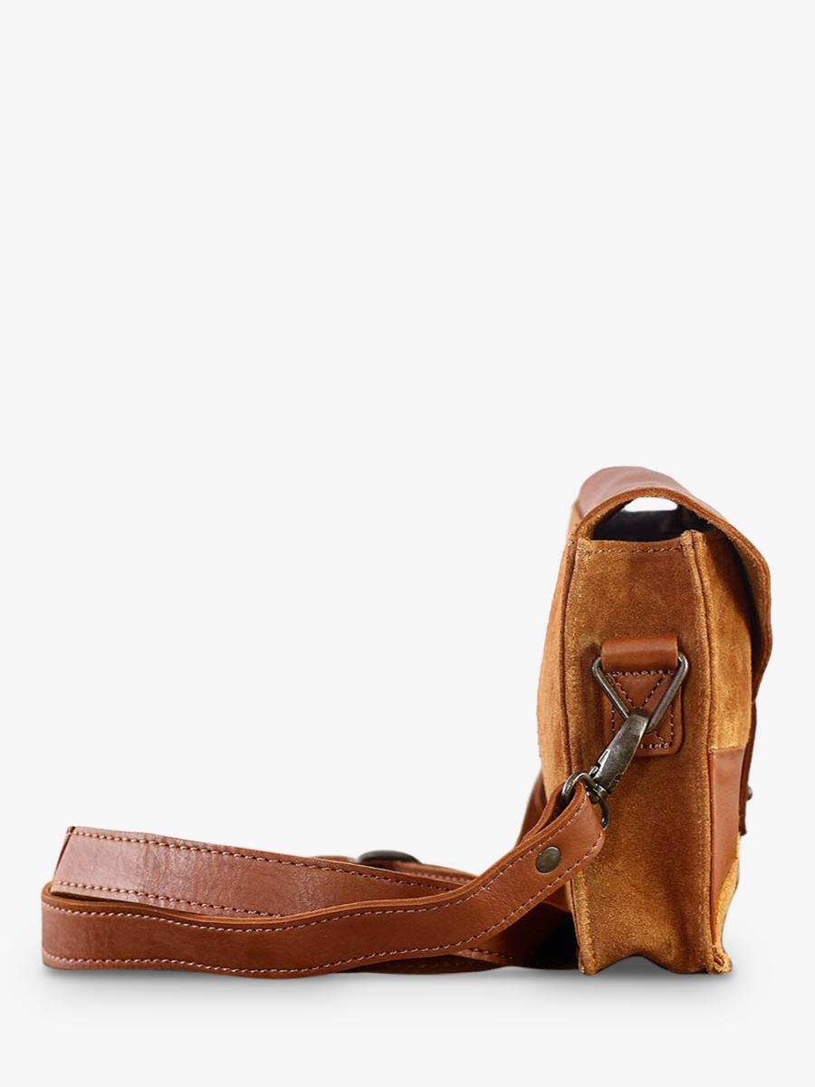photo-vue-de-cote-sac-bandouliere-cuir-femme-marron-lepapillon-naturel-paul-marius-w09-l