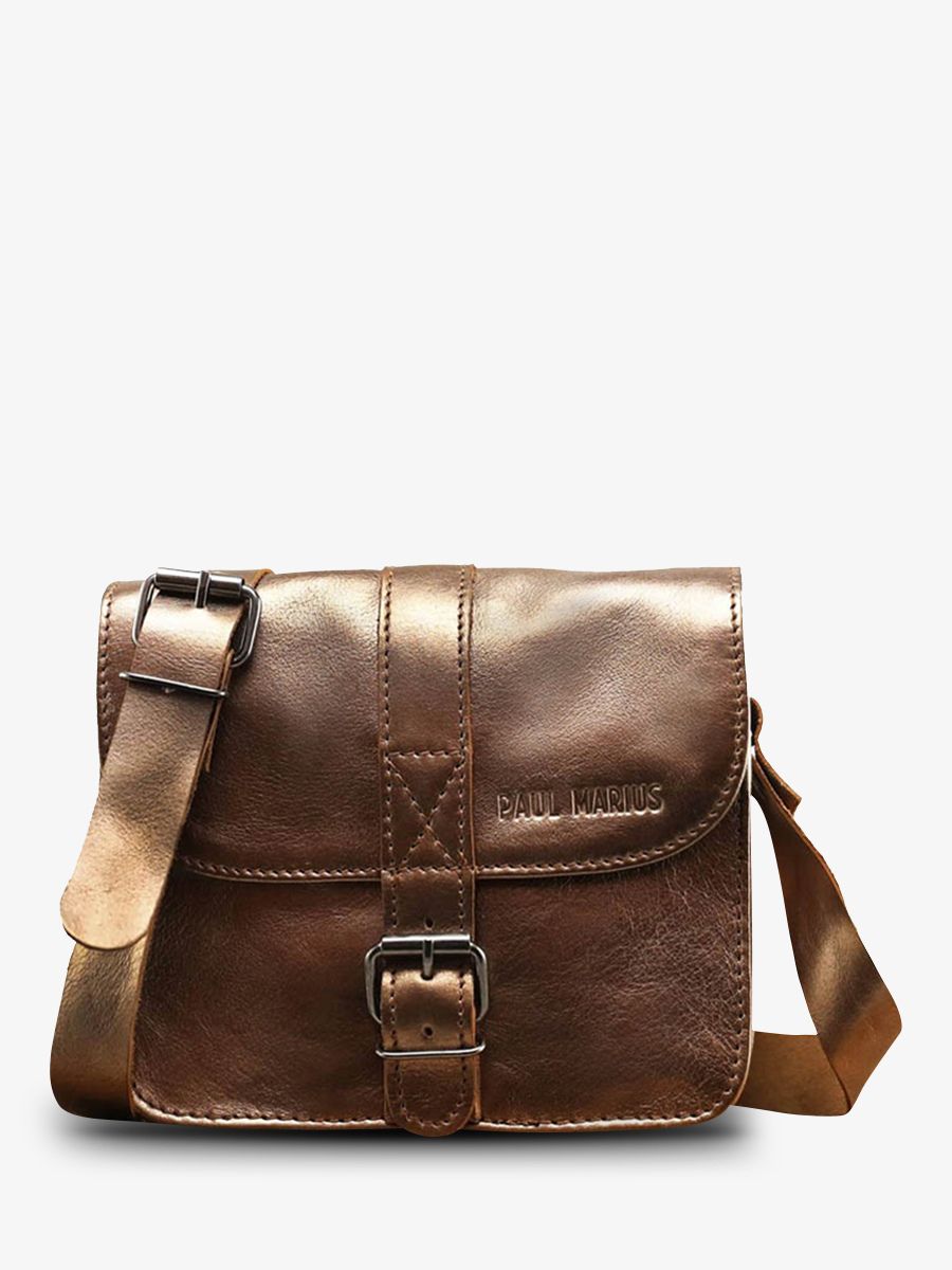 photo-vue-de-cote-petit-sac-bandouliere-cuir-femme-cuivre-lessentiel-cuivre-paul-marius-m21-c