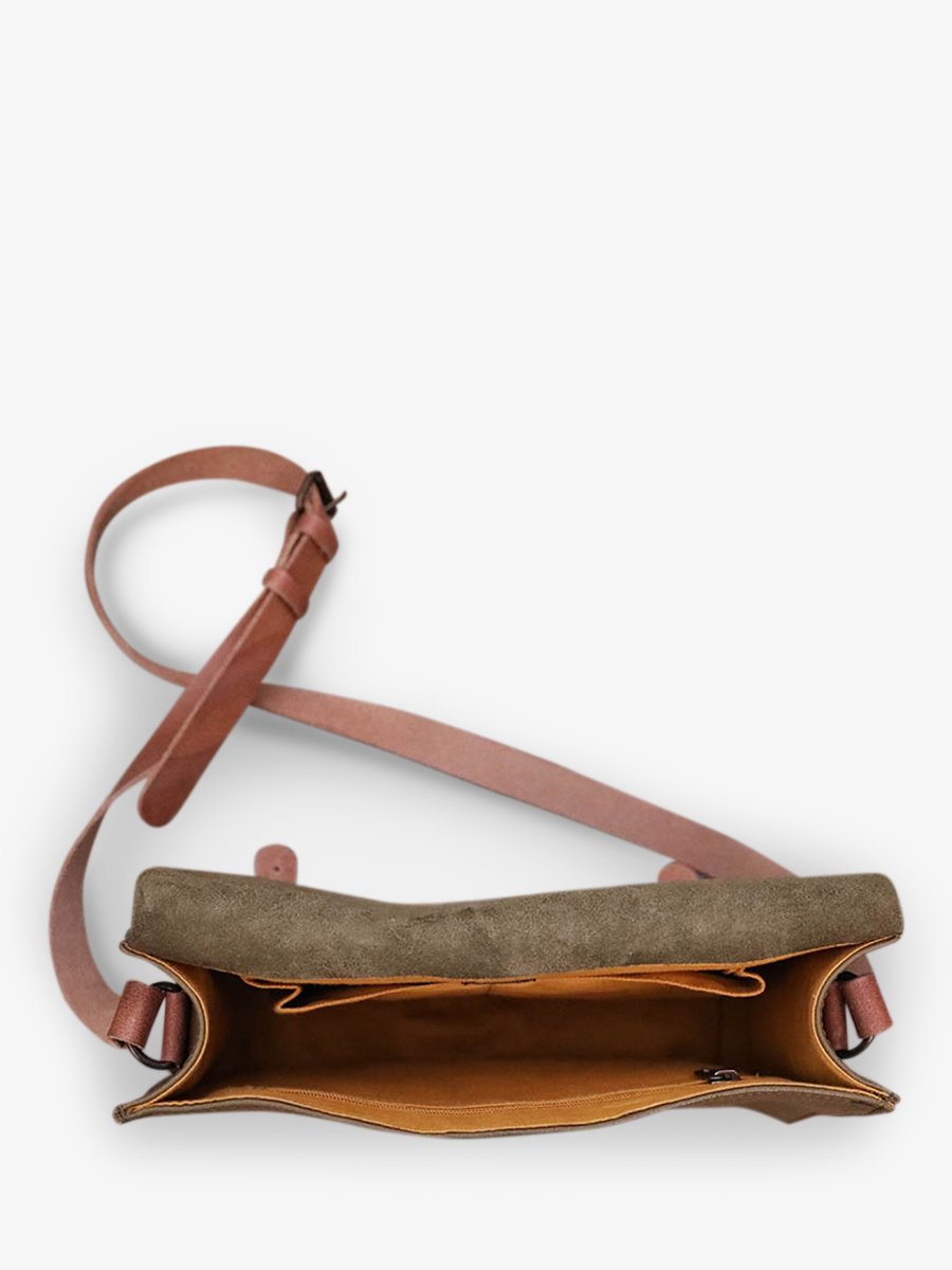 photo-interieur-sac-bandouliere-cuir-femme-kaki-lindispensable-kaki-paul-marius-w08-k