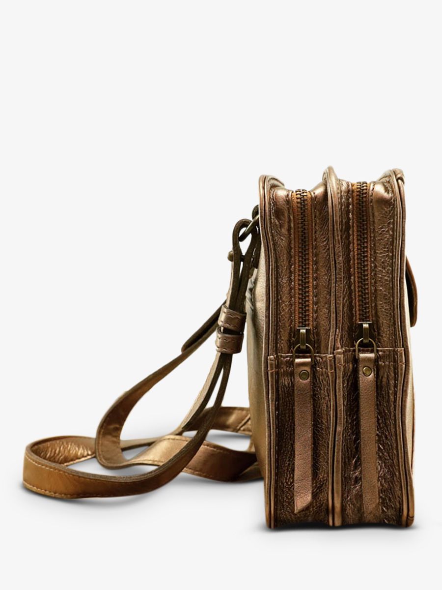 photo-vue-de-cote-sac-bandouliere-cuir-femme-cuivre-legraphique-cuivre-paul-marius-w17-c