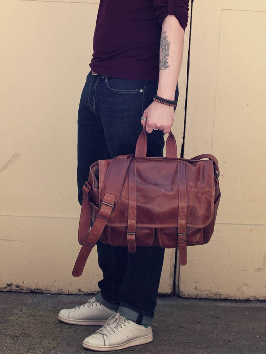 photo-vue-de-cote-sac-photo-cuir-argentique-noir-lereporter-indus-paul-marius-m54-d