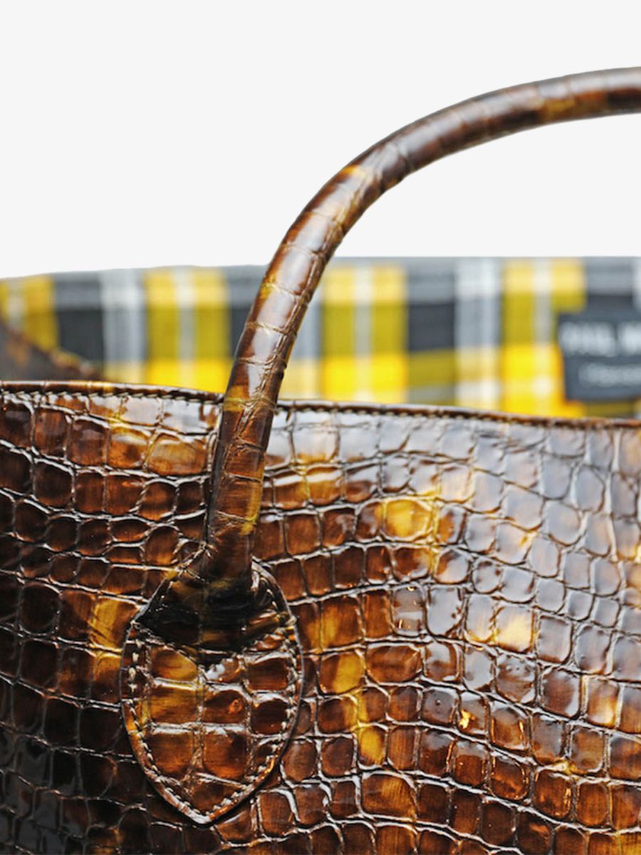 photo-matiere-grand-sac-de-voyage-cuir-homme-argente-rouen-delhi-caiman-ambre-verni-paul-marius-m105-c-am