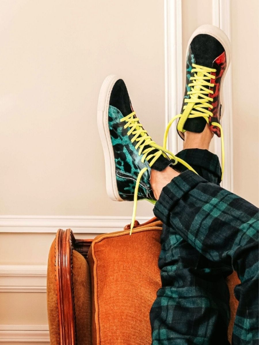 photo-vue-de-face-sneaker-femme-cuir-leopard-vert-rouge-pm001-bicolore-leopard-vert/rouge-paul-marius-pm001-bi-lp-gr-r-s36