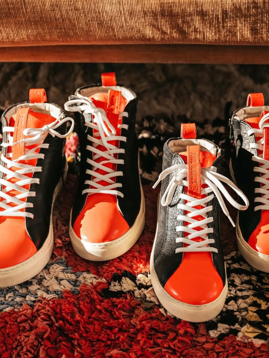 photo-vue-de-cote-sneaker-femme-cuir-orange-pm001-neon-orange-paul-marius-pm001-neon-o-s36