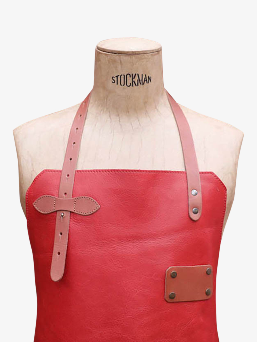 photo-vue-de-face-tablier-cuir-jardinage-rouge-letablier-en-cuir-rouge-carmin-paul-marius-apron-leather-r