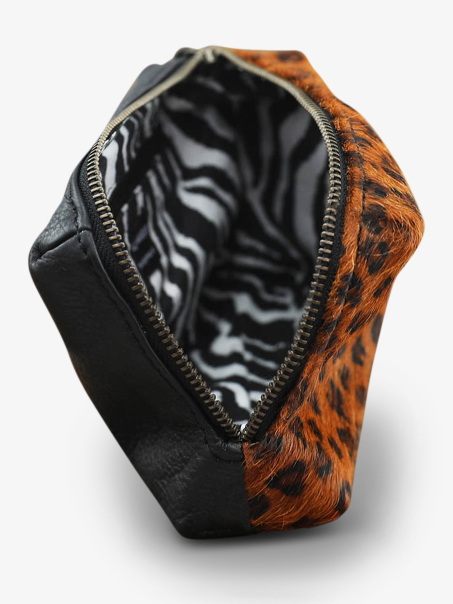 photo-vue-de-face-pochette-cuir-femme-noir-adele-leopard-noir-paul-marius-m500-lp-b