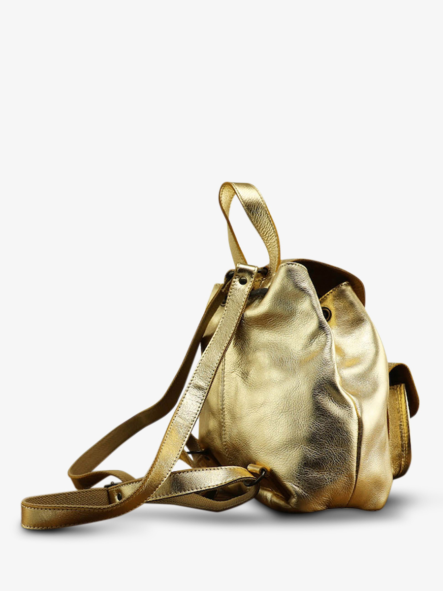 photo-vue-de-cote-sac-a-dos-cuir-femme-dore-lebaroudeur-dore-paul-marius-m40-g
