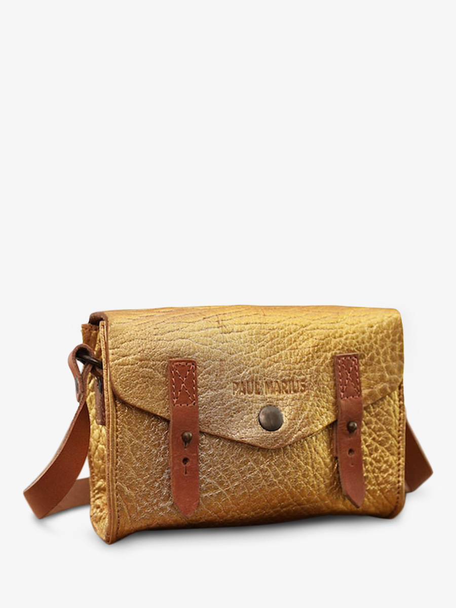 photo-vue-de-cote-sac-bandouliere-cuir-femme-dore-le-mini-indispensable-dore-paul-marius-w08s-gd