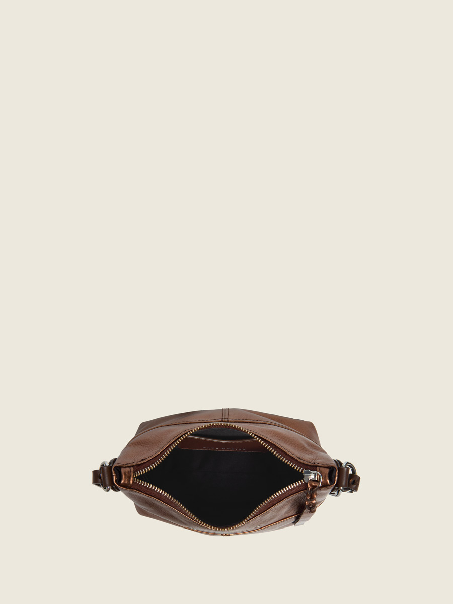 photo vue de l’intérieur, petit sac bandoulière cuir cuivré, Paul Marius LeLoustic cuivré