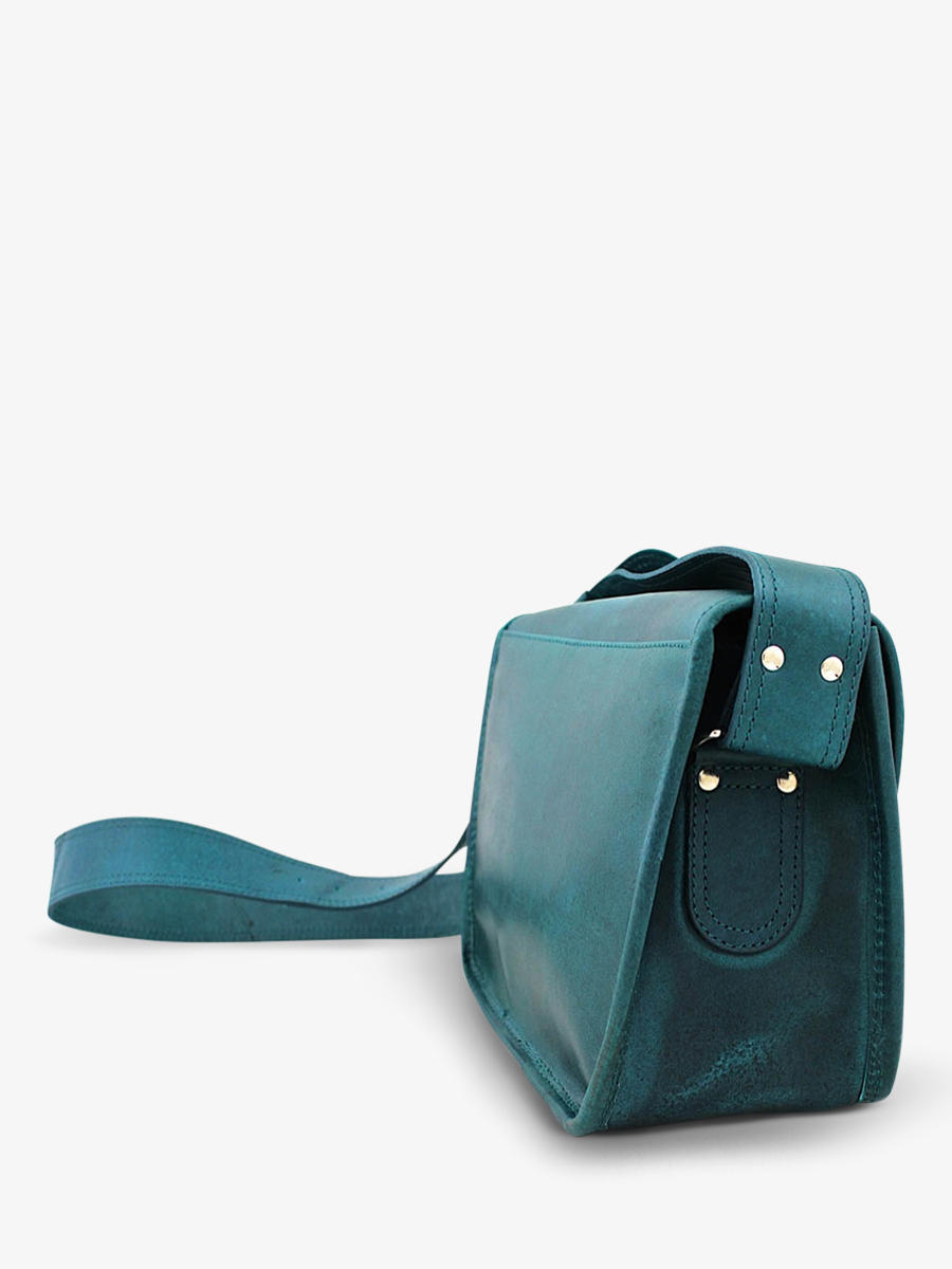 photo-vue-de-cote-sac-bandouliere-cuir-femme-vert-bleu-lasacoche-s-cobalt-paul-marius-m02s10-db