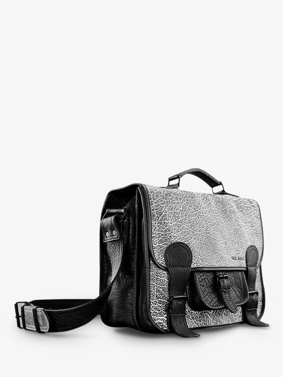photo-vue-de-cote-porte-document-cuir-a4-13-pouces-lecartable-m-empreinte-paul-marius-m01s14-b-w