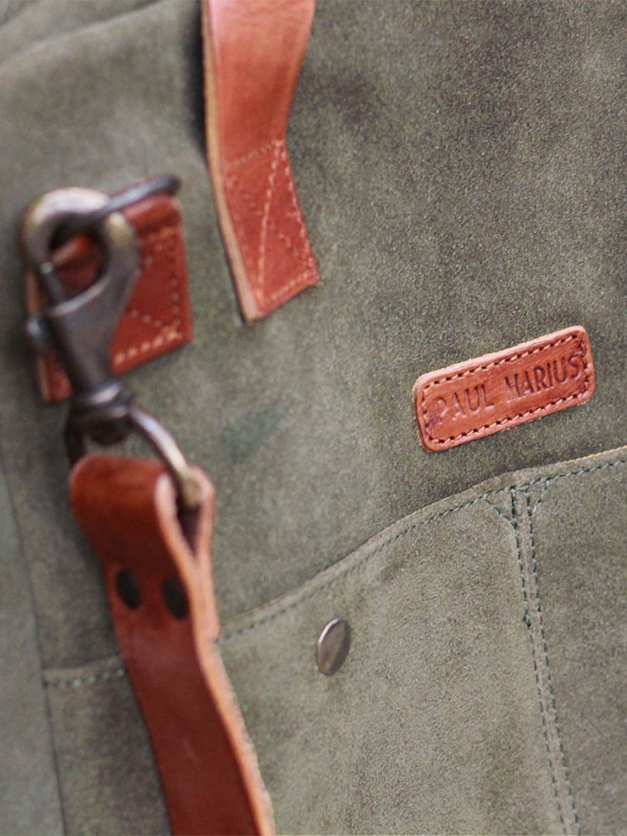 photo-portee-porte-document-en-cuir-kaki-lecabas-de-marius-kaki-paul-marius-b02-k