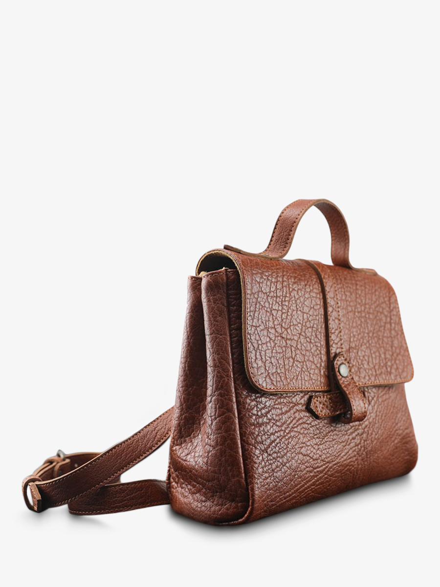 photo-vue-de-cote-sac-bandouliere-cuir-femme-marron-lecorneille-naturel-paul-marius-w23-l