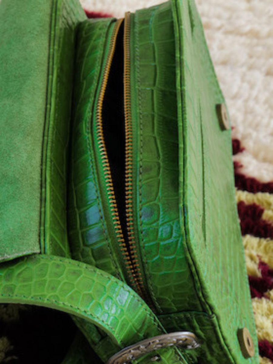 photo-interieur-sac-bandouliere-cuir-femme-vert-lebaguette-alligator-cocktail-jade-paul-marius-w29-a-gr