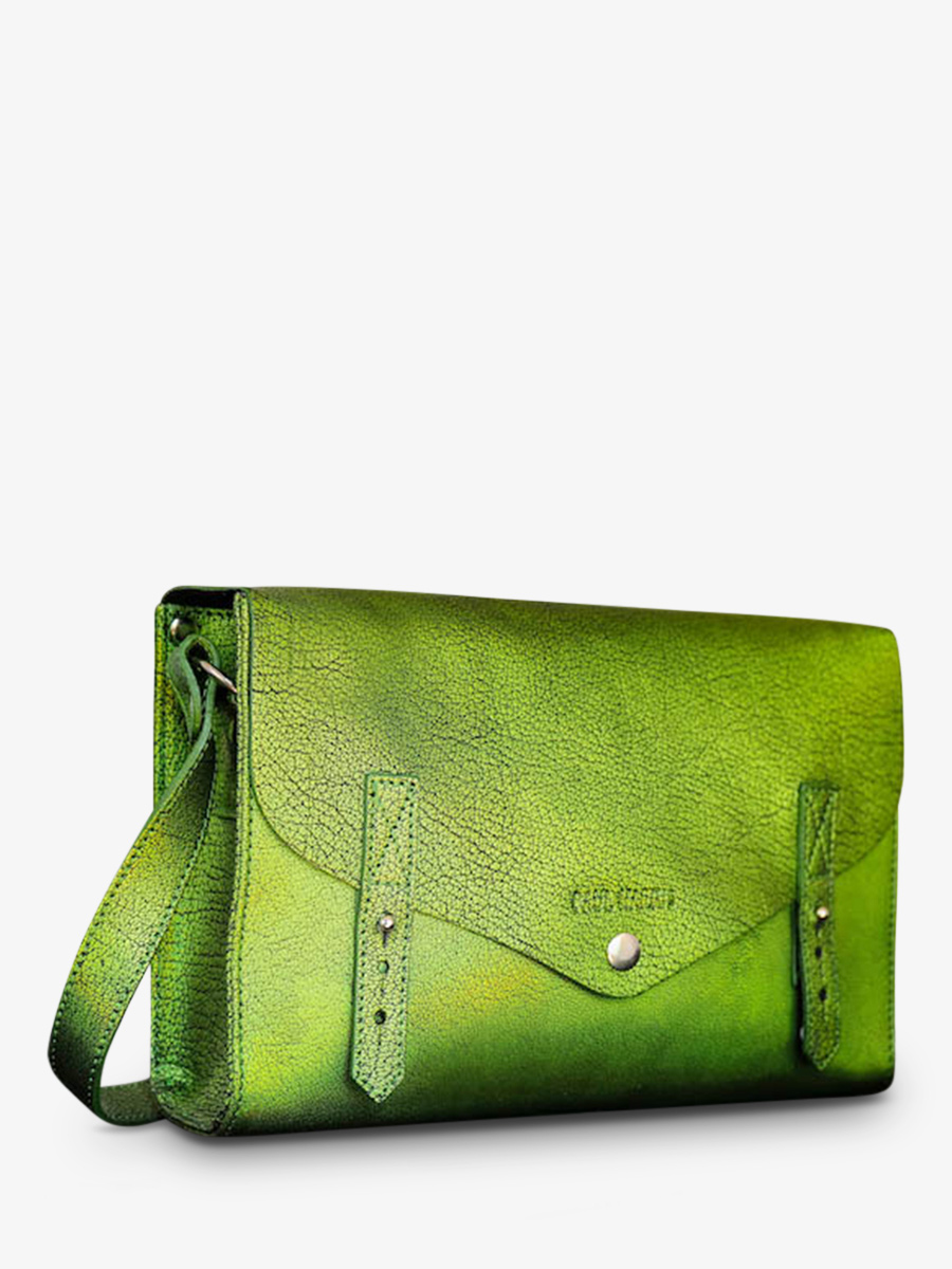 photo-vue-de-cote-sac-bandouliere-cuir-femme-vert-lindispensable-absinthe-paul-marius-w08-gr-b