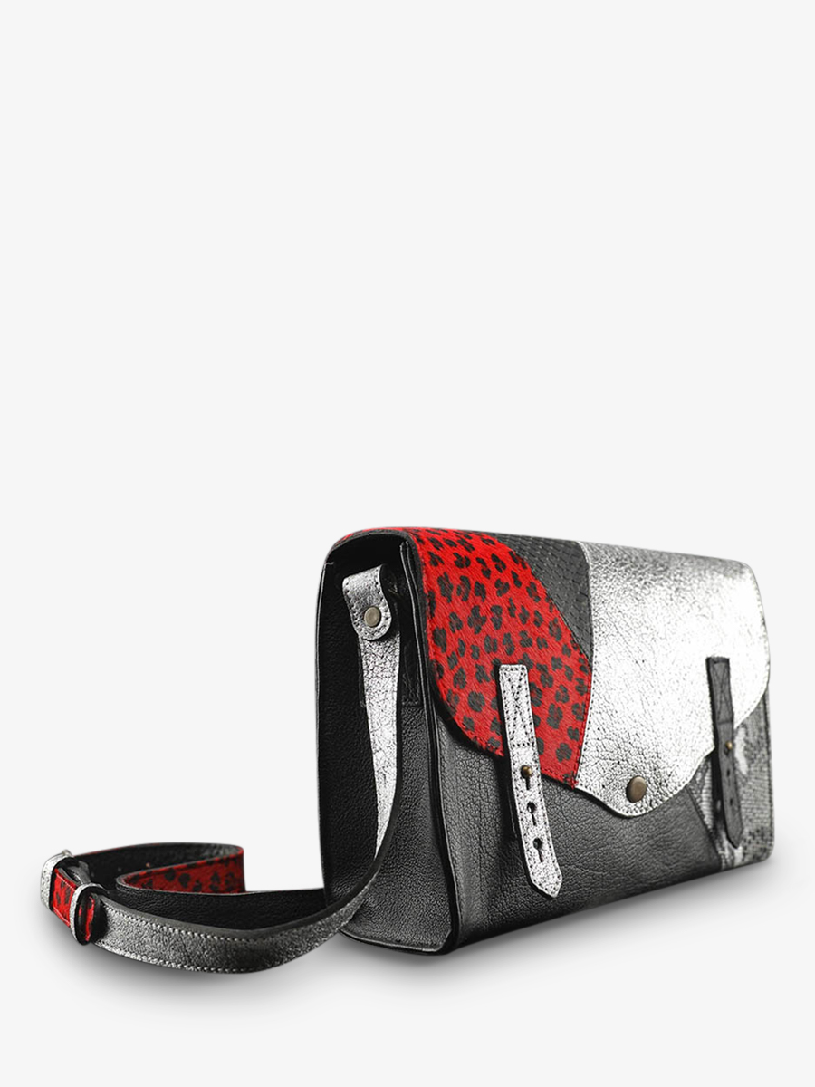 photo-vue-de-cote-sac-bandouliere-cuir-femme-argente-noir-rouge-lindispensable-chimere-argente-noir-rouge-paul-marius-w08-s-b-r