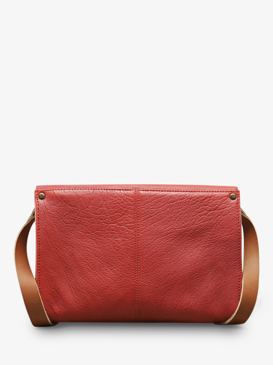 photo-vue-de-dos-sac-bandouliere-cuir-femme-rouge-lindispensable-rouge-carmin-paul-marius-w08-r