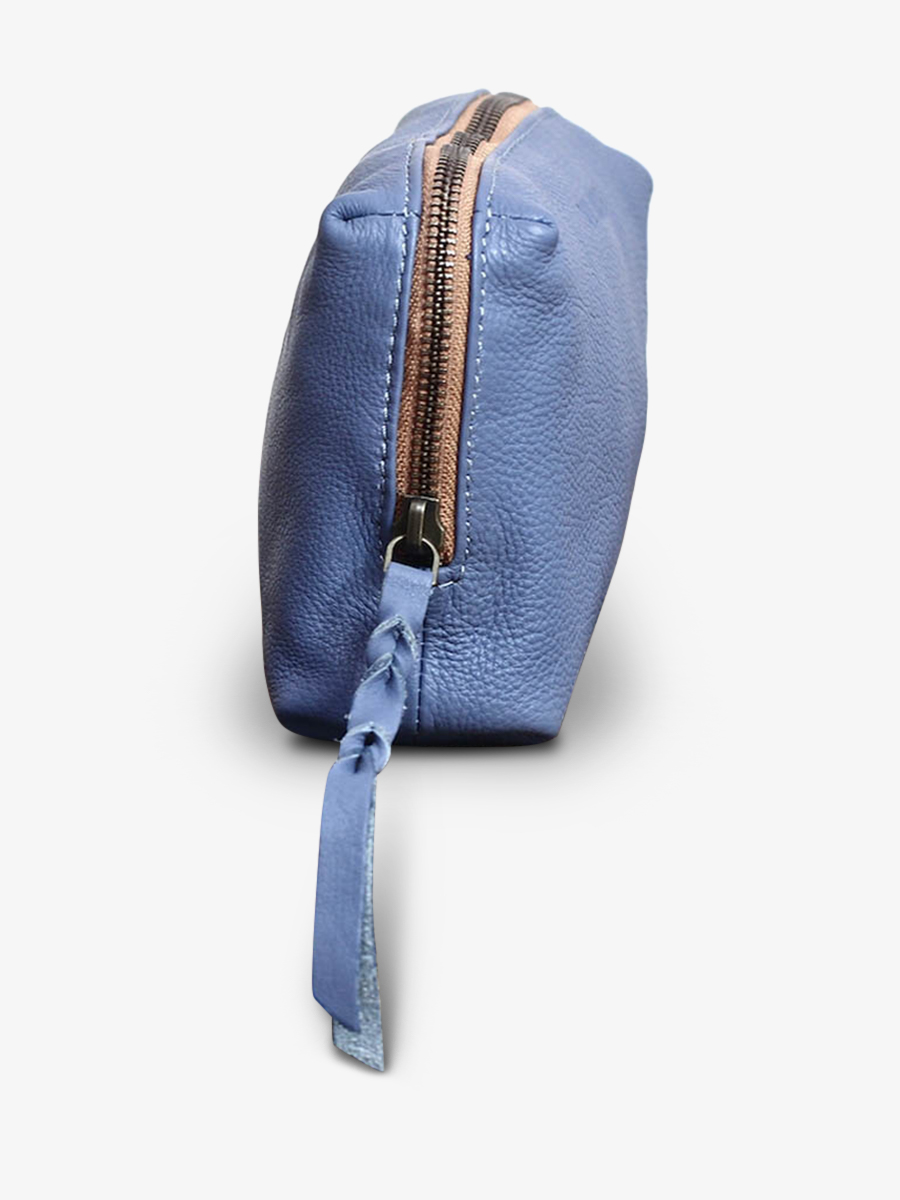 photo-vue-de-cote-pochette-cuir-femme-bleu-adele-bleu-lavande-paul-marius-m500-bl